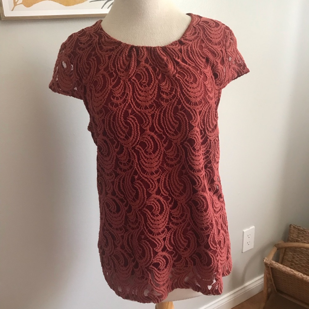 Anthropologie Lace Rust Top with Tear Drop Back
